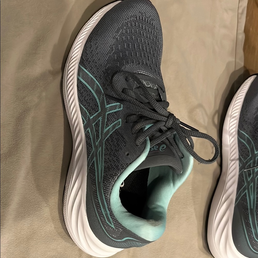 Asics Gray and Green Athletic Shoes with Cushioned Sole